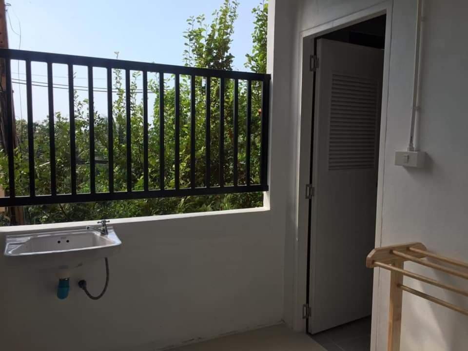 Hostel Sea Breeze Backpacker Ko Pha Ngan Exterior foto